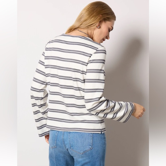 Evereve Ariel Mariner Charcoal and White Striped Long Sleeve Tee NWOT - Picture 3 of 14